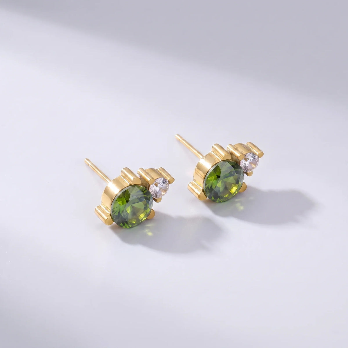 Pendientes piedra de nacimiento Agosto — Peridoto