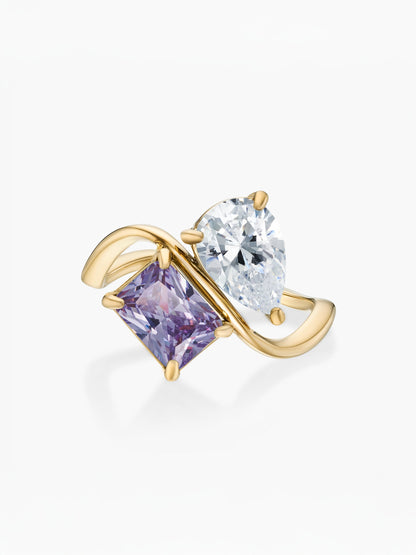 Anillo dos piedras Abril-Diamante (pera) y Febrero-Amatista (rectángulo) dorado