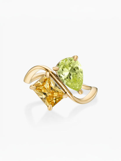Anillo dos piedras Agosto-Peridoto (pera) y Noviembre-Citrino (rectángulo) dorado