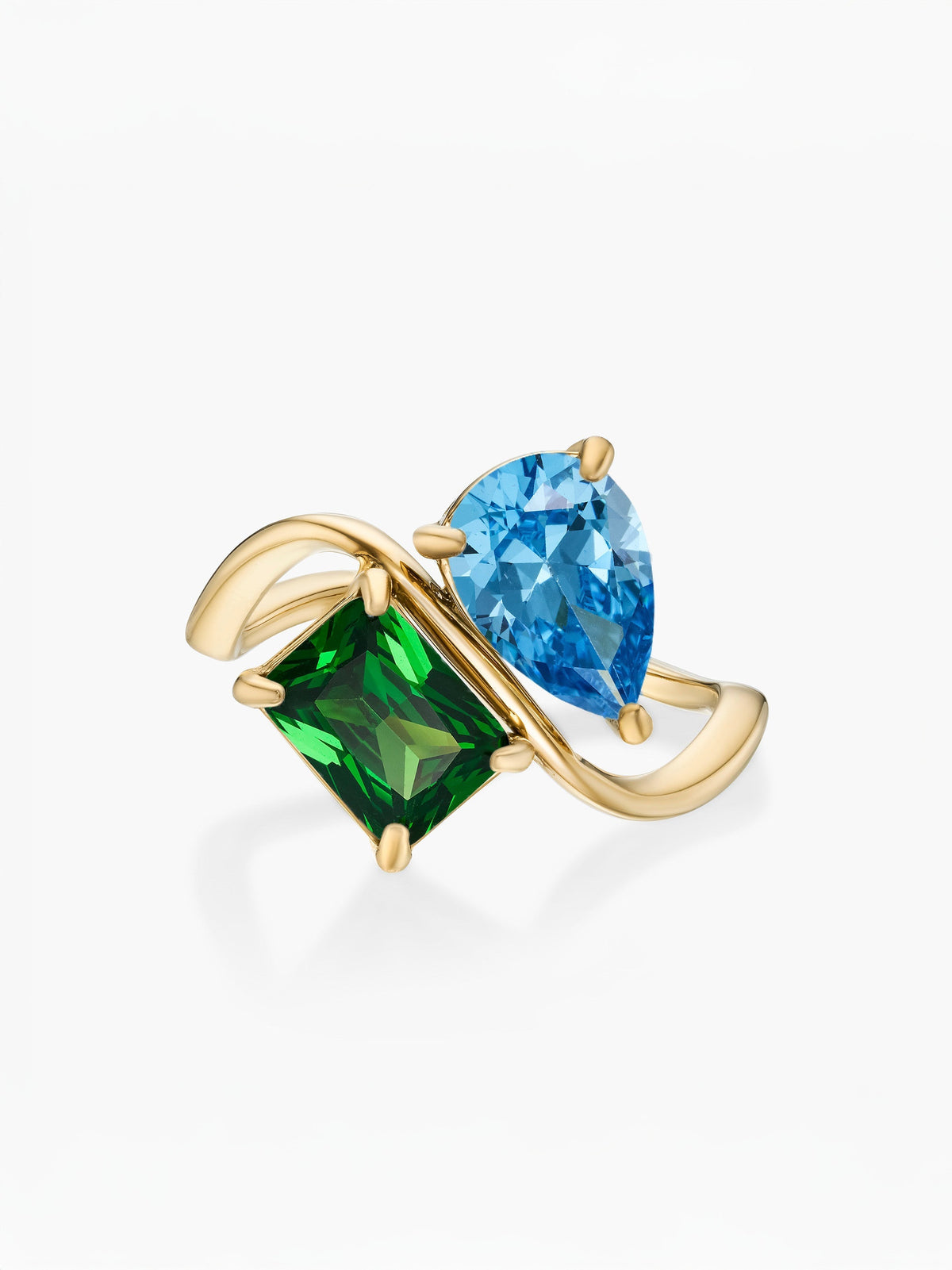 Anillo dos piedras Diciembre-Topacio azul (pera) y Mayo-Esmeralda (rectángulo) dorado