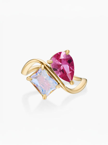 Anillo dos piedras Julio-Rubí (pera) y Junio-Alejandrita (rectángulo) dorado