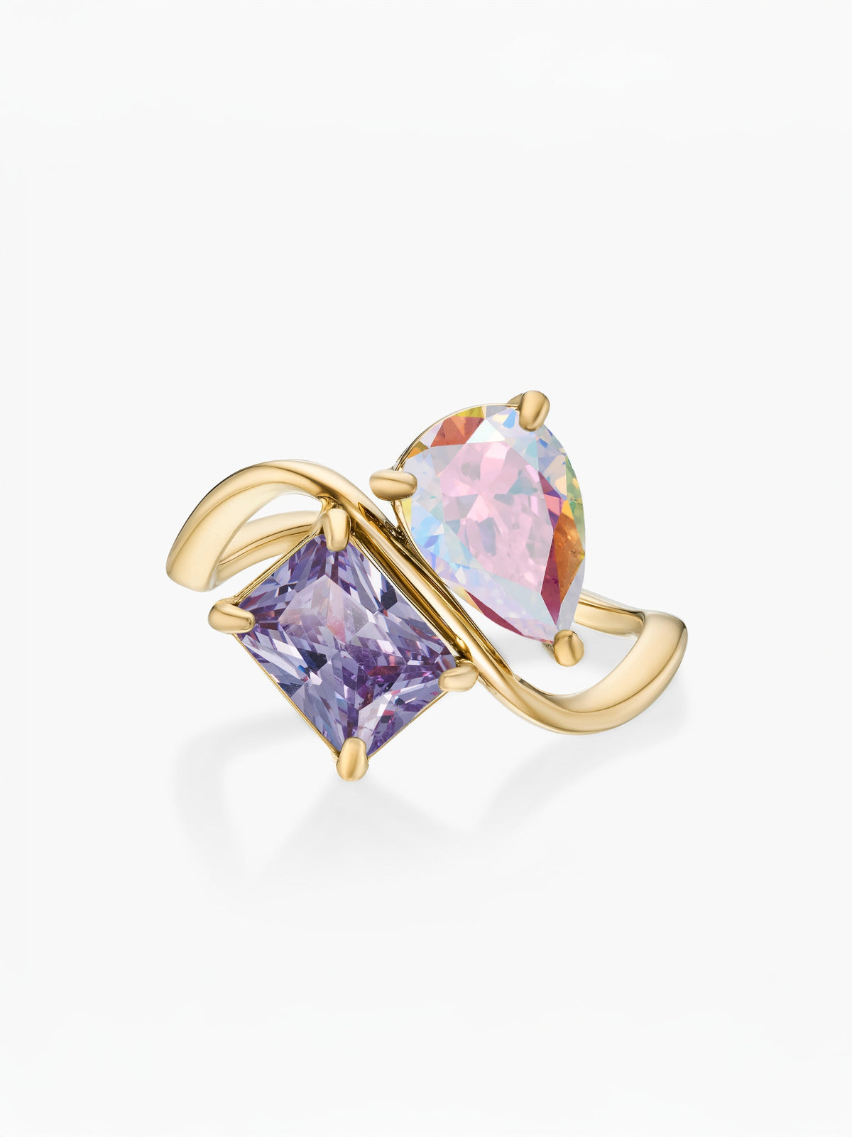 Anillo dos piedras Junio-Alejandrita (pera) y Febrero-Amatista (rectángulo) dorado