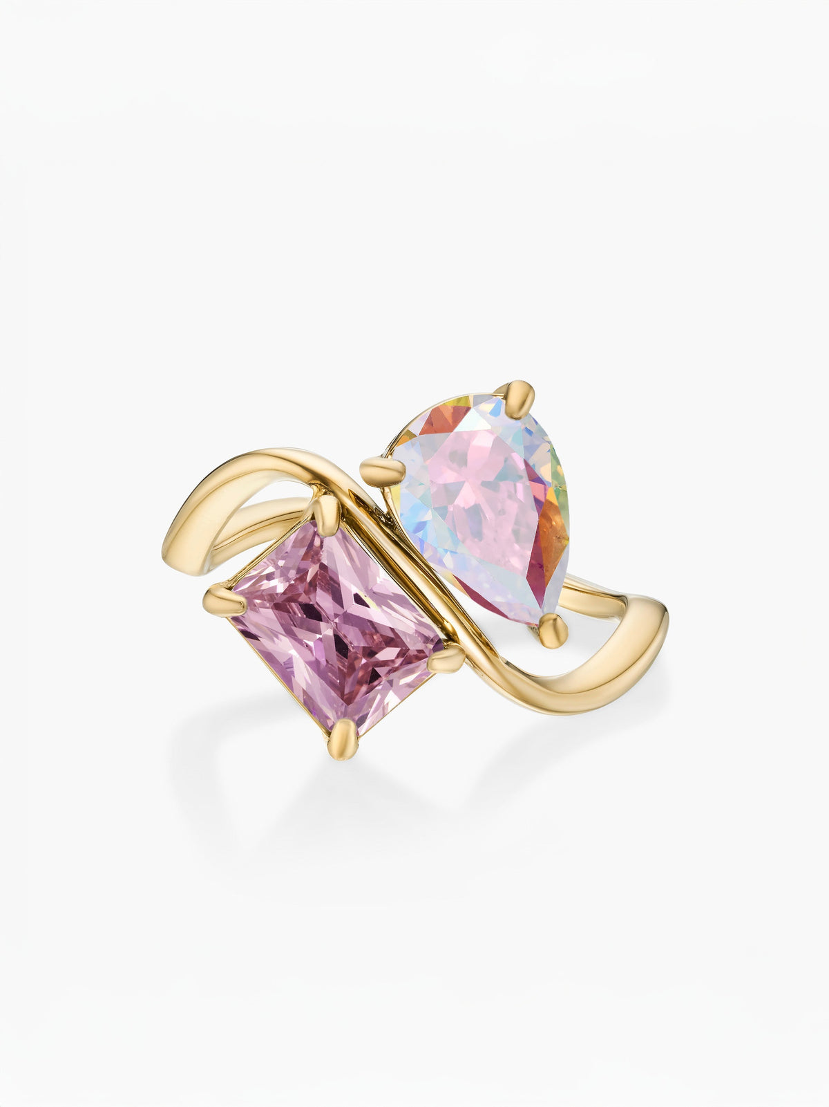 Anillo dos piedras Junio-Alejandrita (pera) y Octubre-Turmalina Rosa (rectángulo) dorado