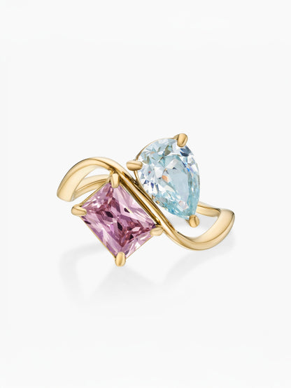 Anillo dos piedras Marzo-Aguamarina (pera) y Octubre-Turmalina Rosa (rectángulo) dorado
