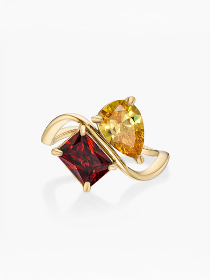 Anillo dos piedras Noviembre-Citrino (pera) y Enero-Granate (rectángulo) dorado