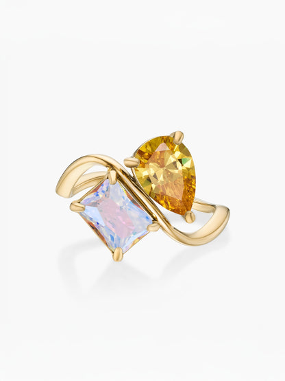 Anillo dos piedras Noviembre-Citrino (pera) y Junio-Alejandrita (rectángulo) dorado