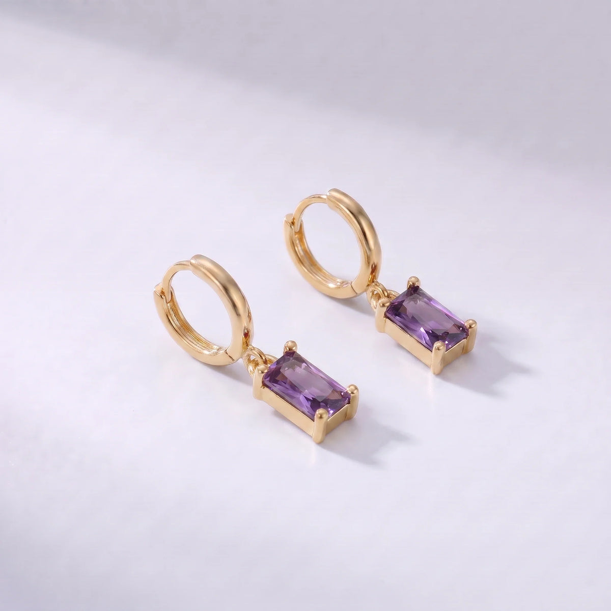 Pendientes con piedra rectangular de nacimiento Febrero — Amatista