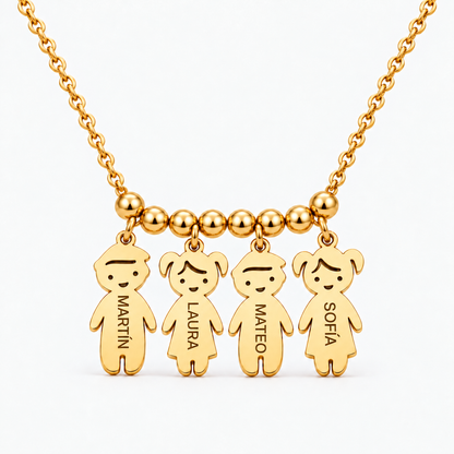 Collar Personalizado con Nombres de tus Hijos dorado — cuatro hijos, Martín, Laura, Mateo y Sofía