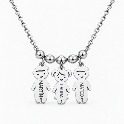 Collar Personalizado con Nombres de tus Hijos plateado — tres hijos, Martín, Laura y Mateo