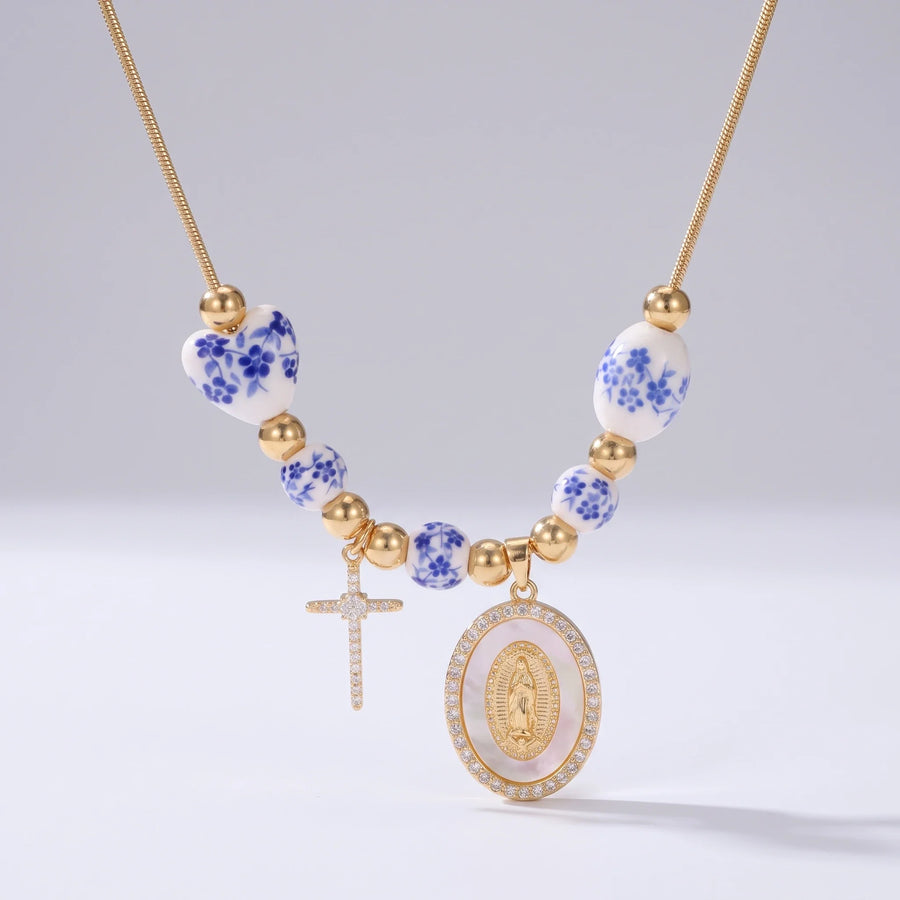 Collar de Cerámica y Fe con cuentas de cerámica, cruz y medalla de Nuestra Señora