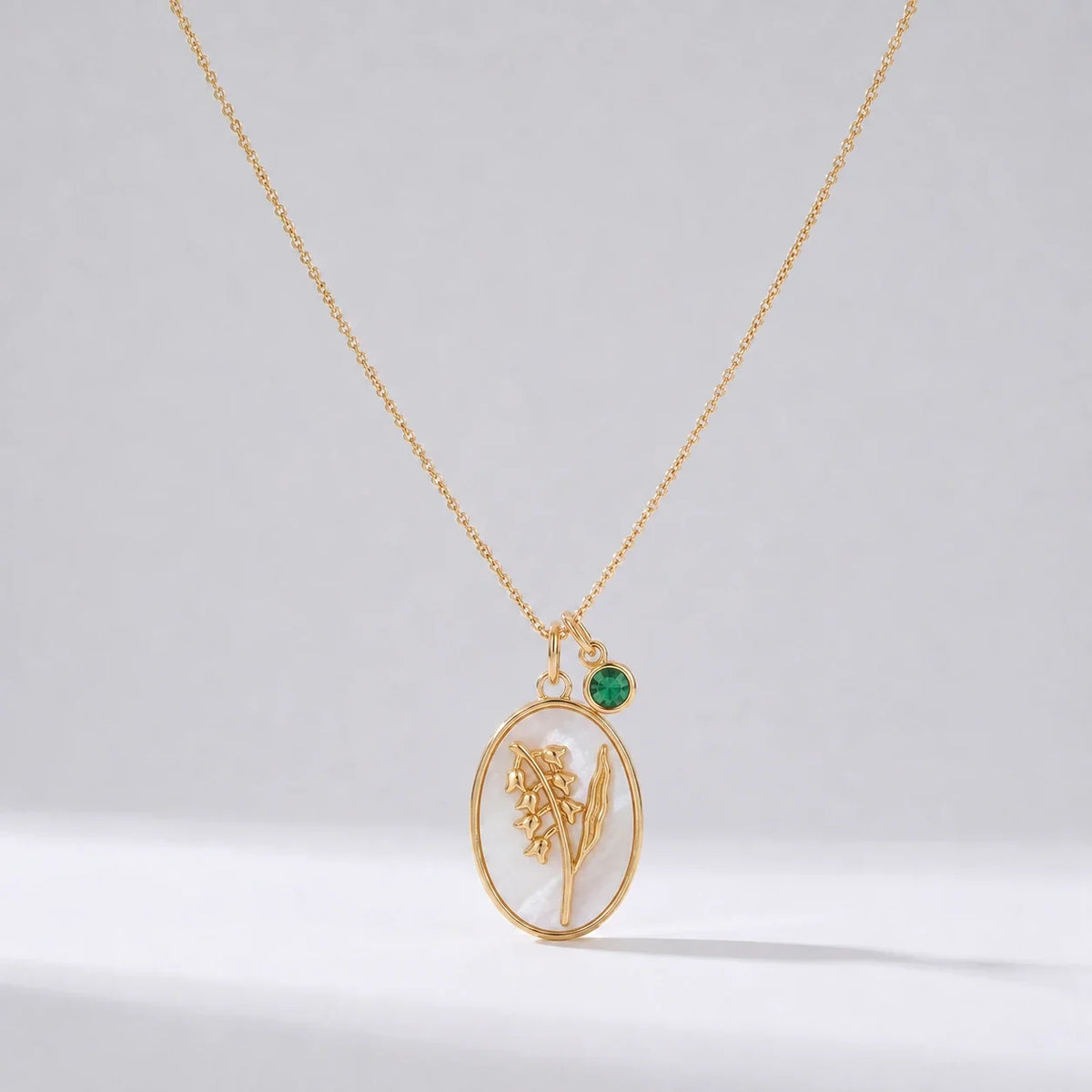 Collar flor del mes Mayo — Lírio