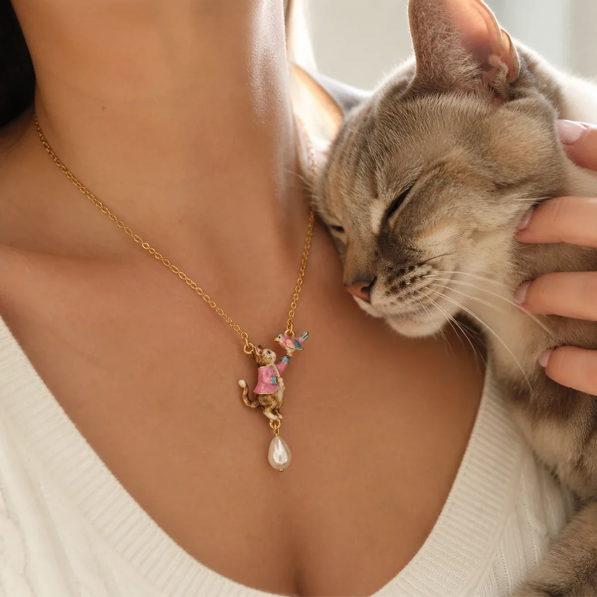 Collar Gato y Cão — modelo Gato en uso