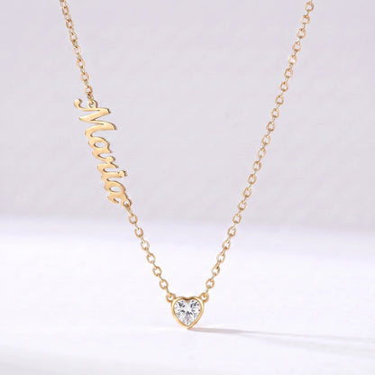 Collar Nombre y Coração de Nascimento Dorado — Abril — Diamante