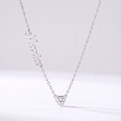 Collar Nombre y Coração de Nascimento Plateado — Abril — Diamante