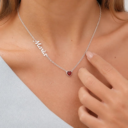 Collar Nombre y Coração de Nascimento Plateado — en uso