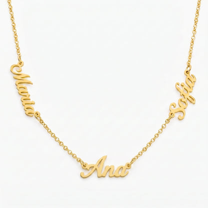 Collar con Nombres Personalizados Dorado — 3 Nombres