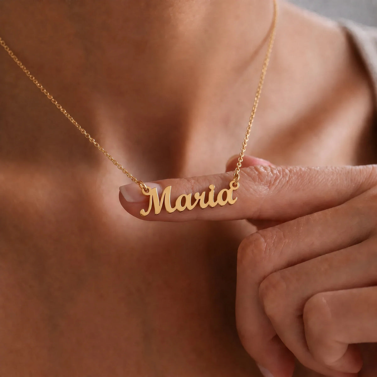 Collar con Nombres Personalizados dorado — 1 nombre en uso