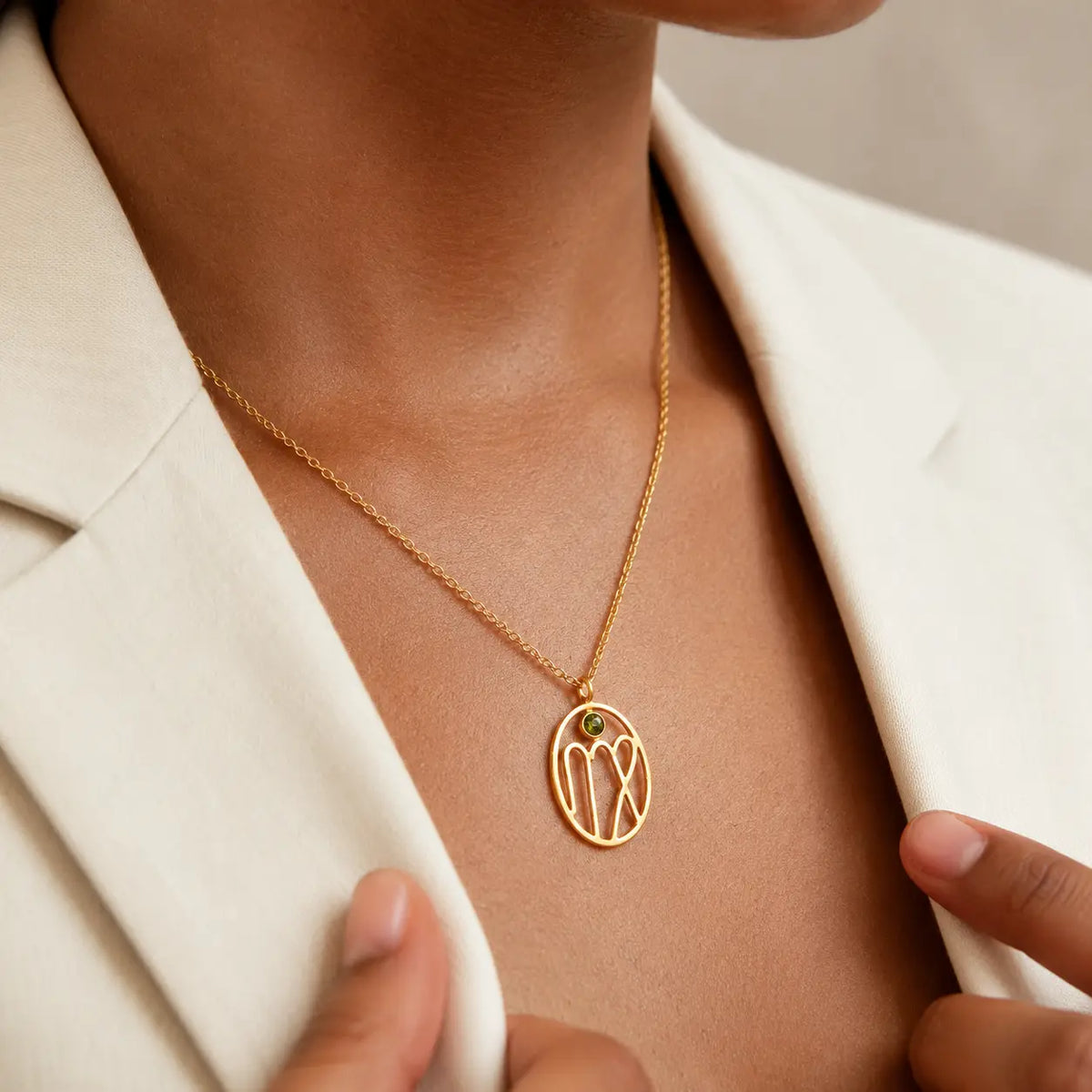 Collar del zodíaco con medalla