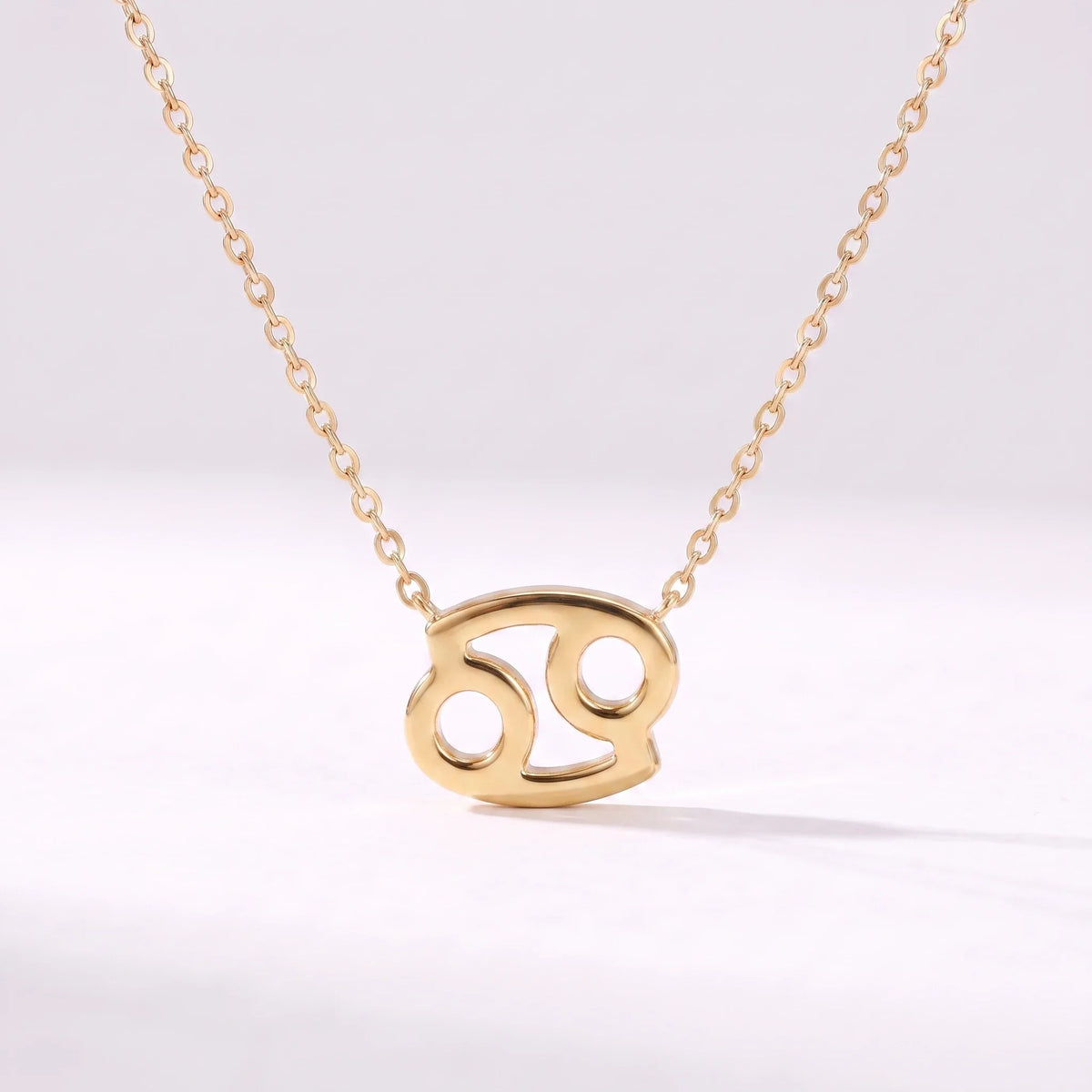 Collar símbolo del zodíaco Cáncer dorado