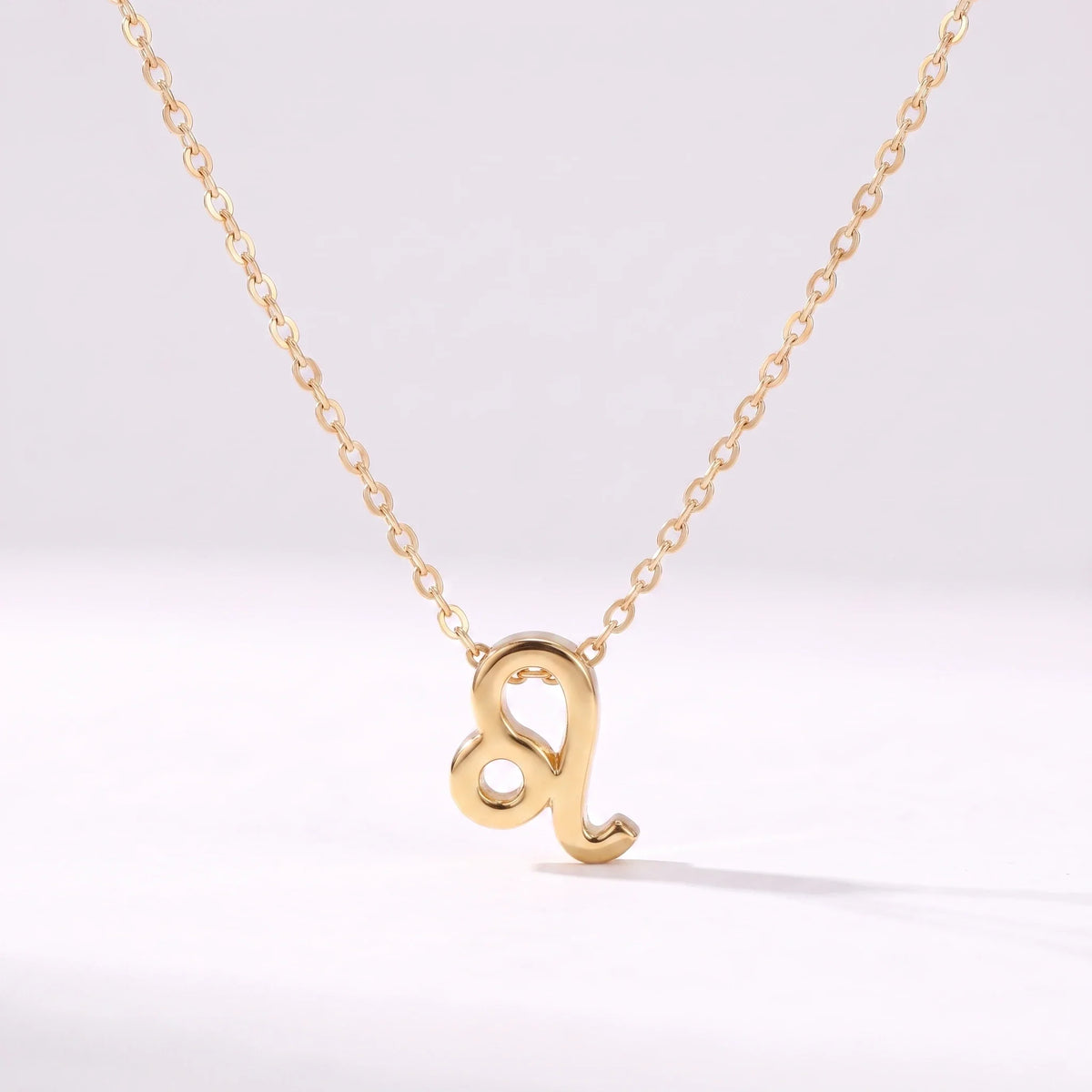 Collar símbolo del zodíaco Leo dorado