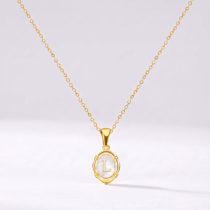 Collar oval con letra personalizada L dorado