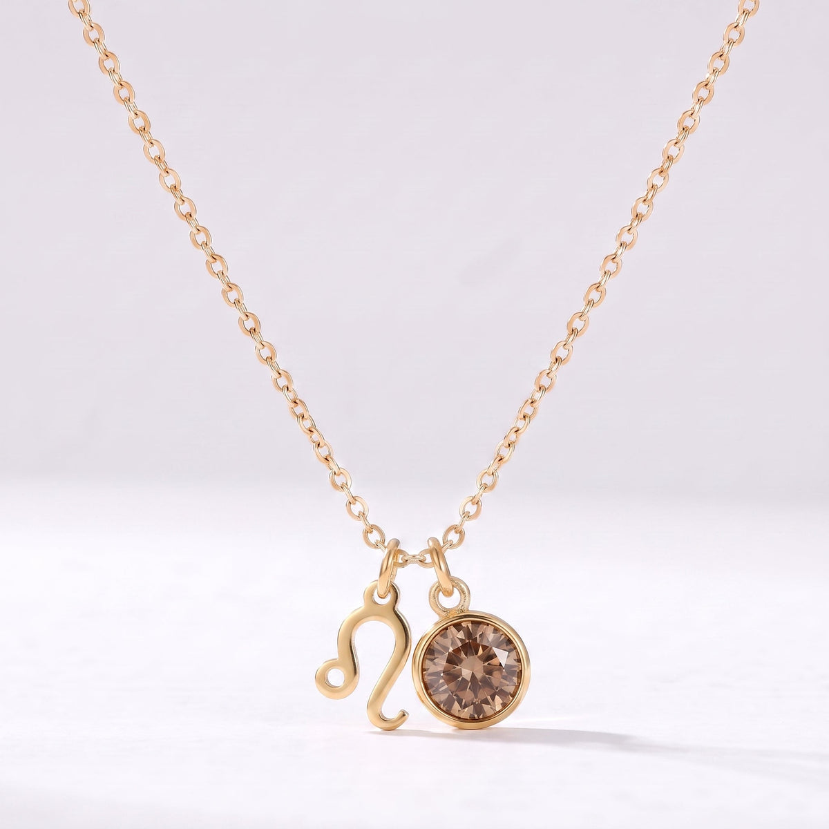 Collar signo del zodiaco Leo dorado con piedra de nacimiento Champán ahumado