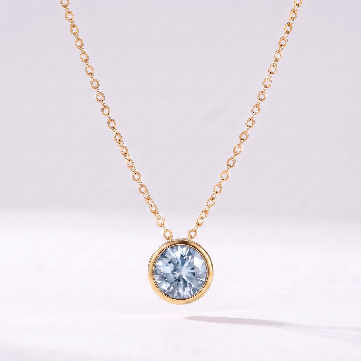 Collar piedra de nacimiento Marzo — Aguamarina dorado