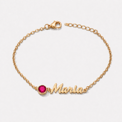 Pulsera con nombre y piedra de nacimiento dorada — Julio — Rubí, nombre Maria