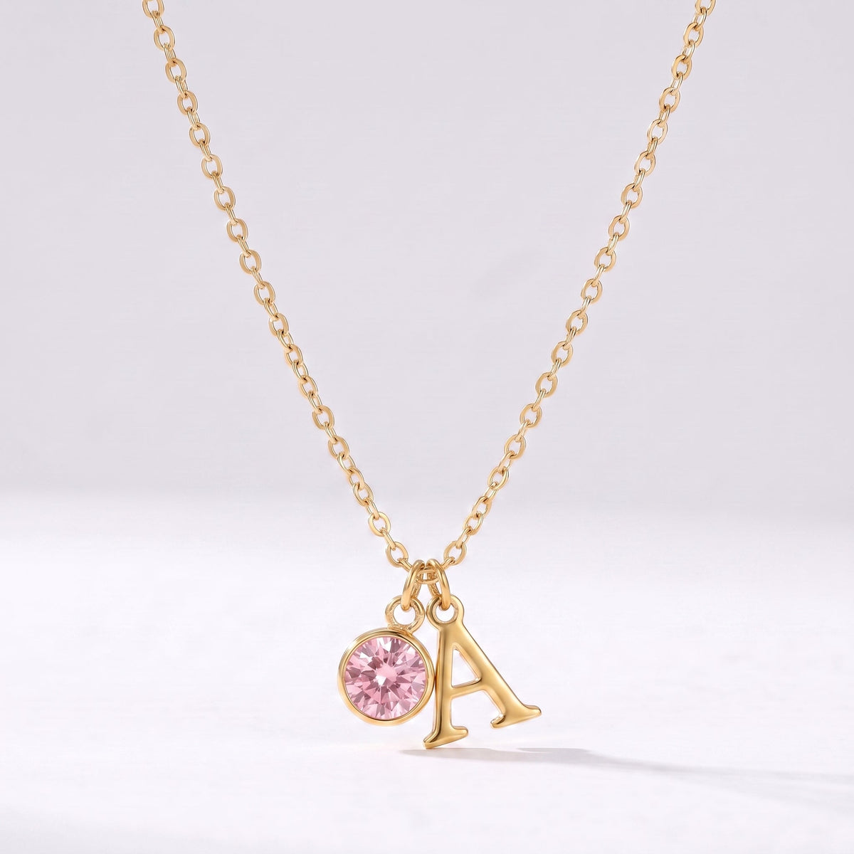Collar letra A dorado con piedra de nacimiento Octubre — Turmalina rosa