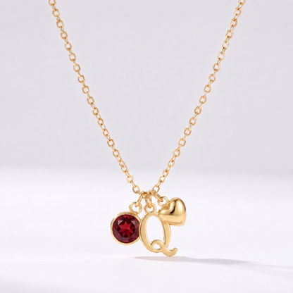 Collar letra Q dorado con piedra de nacimiento y coração