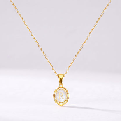 Collar oval con letra personalizada R dorado