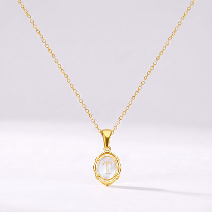 Collar oval con letra personalizada T dorado