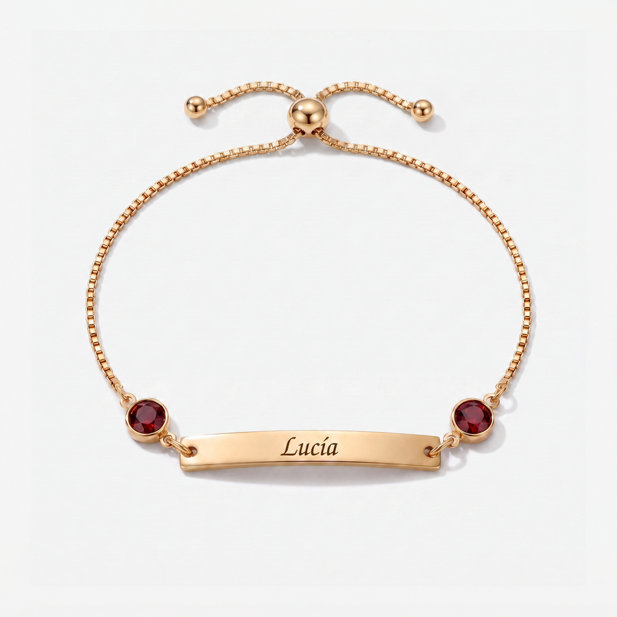 Pulsera de placa con nombre y piedra dorada — Enero, Granate — vista de catálogo con fondo ampliado