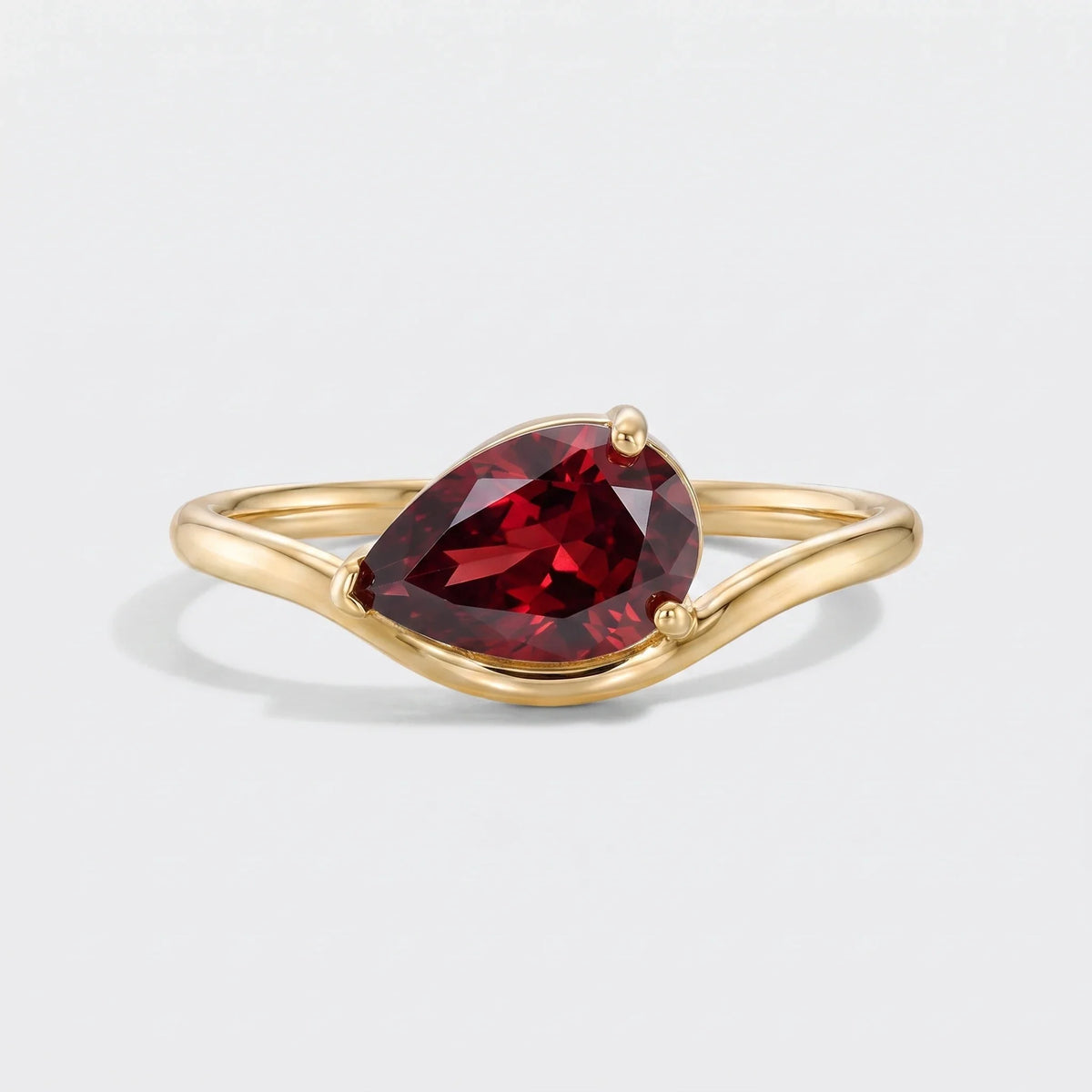 Anillo piedra de nacimiento corte pera Enero — Granate