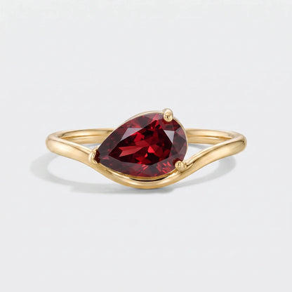Anillo piedra de nacimiento corte pera Enero — Granate