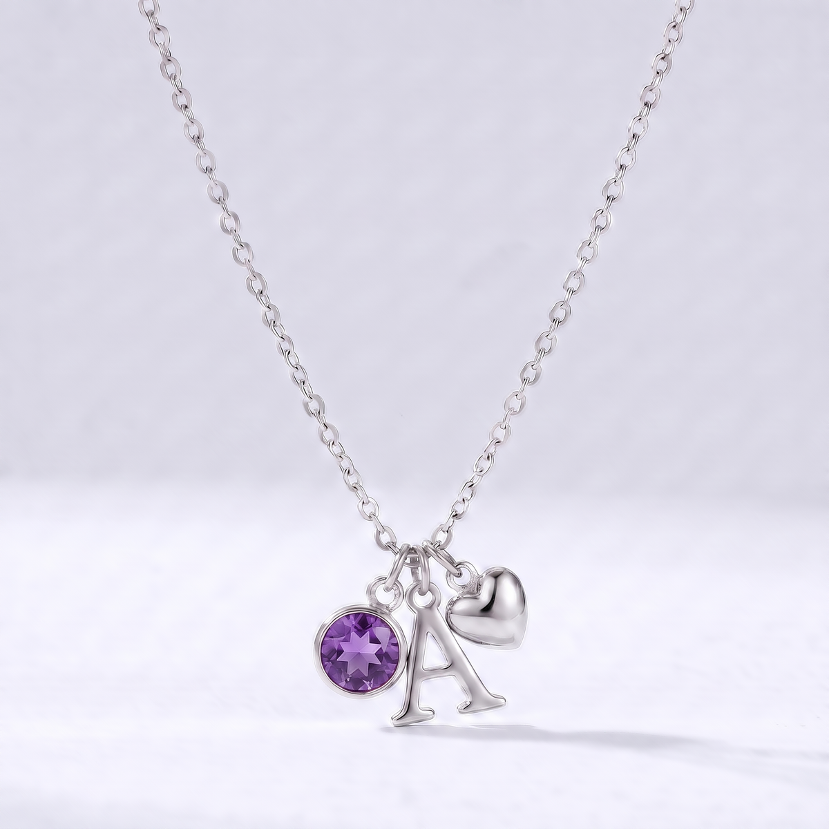 Collar letra A plateado con piedra de nacimiento Febrero — Amatista y coração