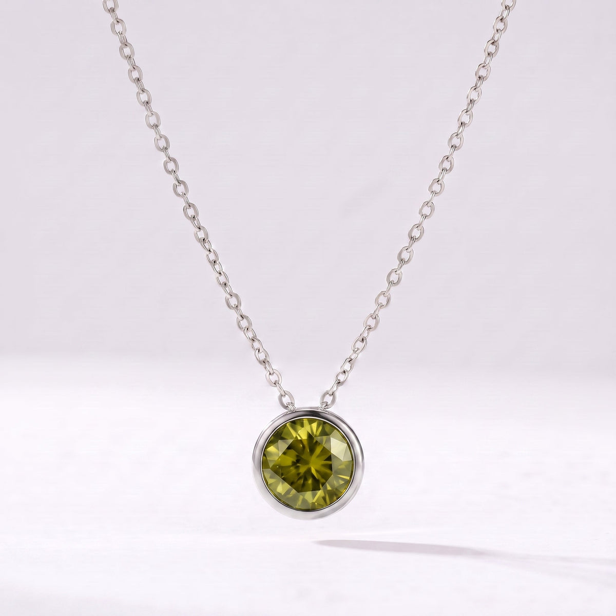 Collar piedra de nacimiento Agosto — Peridoto plateado