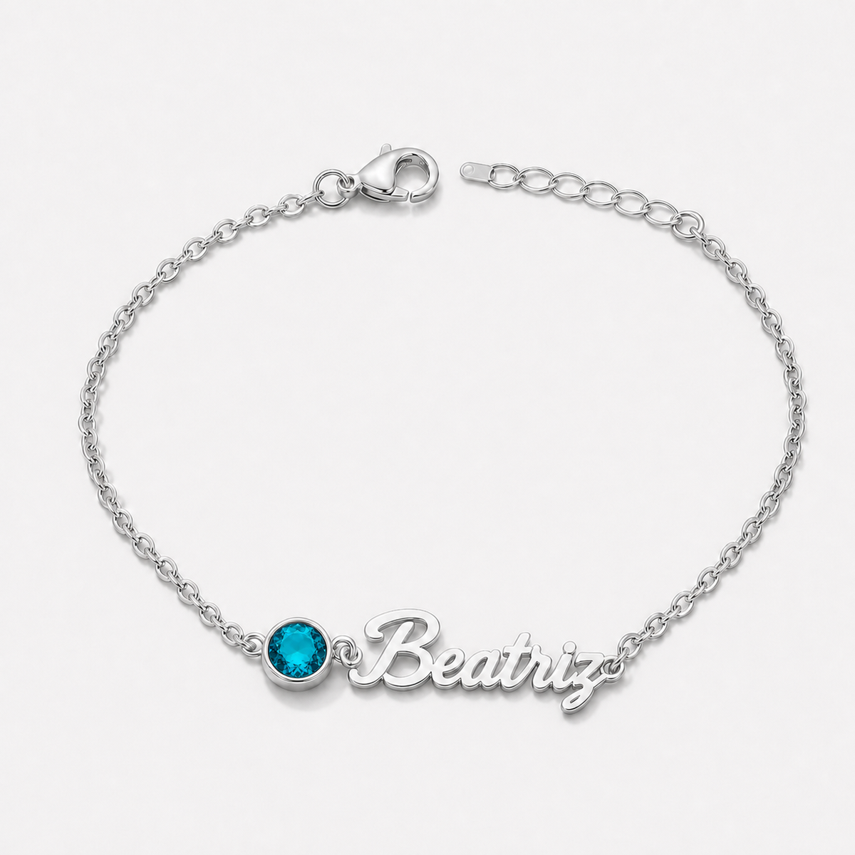 Pulsera con nombre y piedra de nacimiento plateada — Diciembre — Topacio azul, nombre Beatriz
