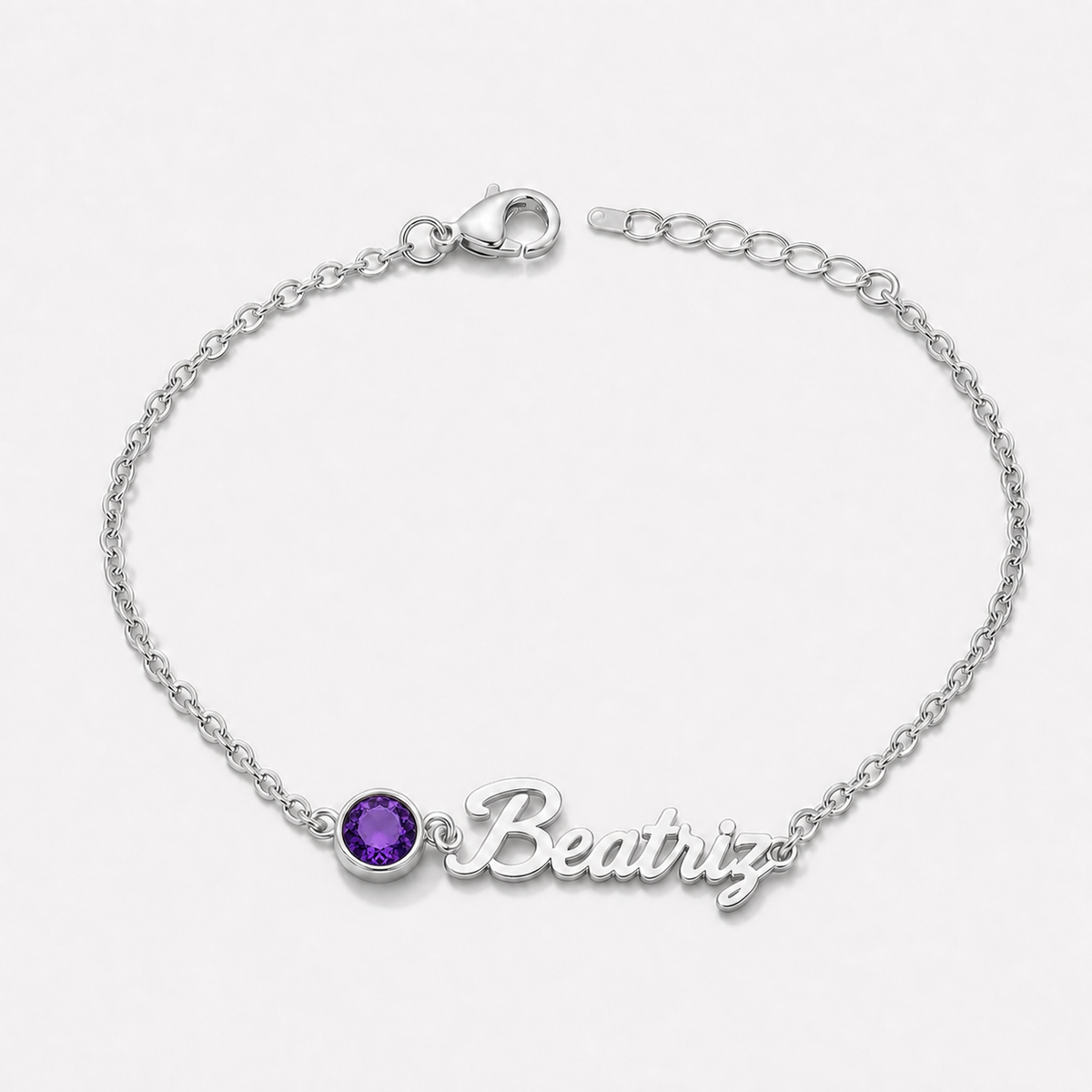 Pulsera con nombre y piedra de nacimiento plateada — Febrero — Amatista, nombre Beatriz