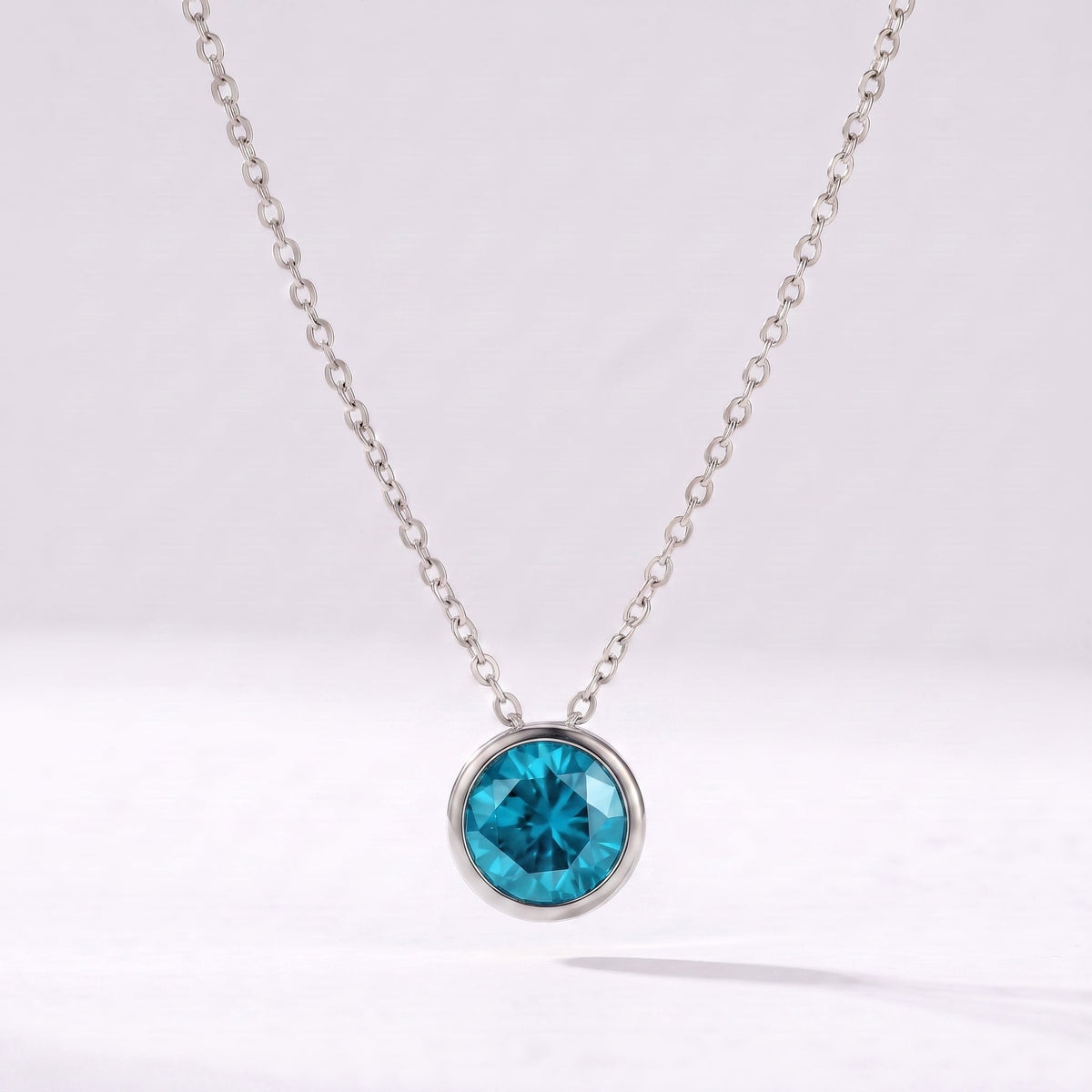Collar piedra de nacimiento Diciembre — Topacio azul plateado
