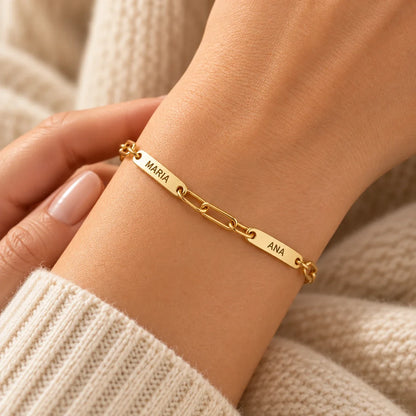 Detalle de la Pulsera de Eslabones dorada personalizada