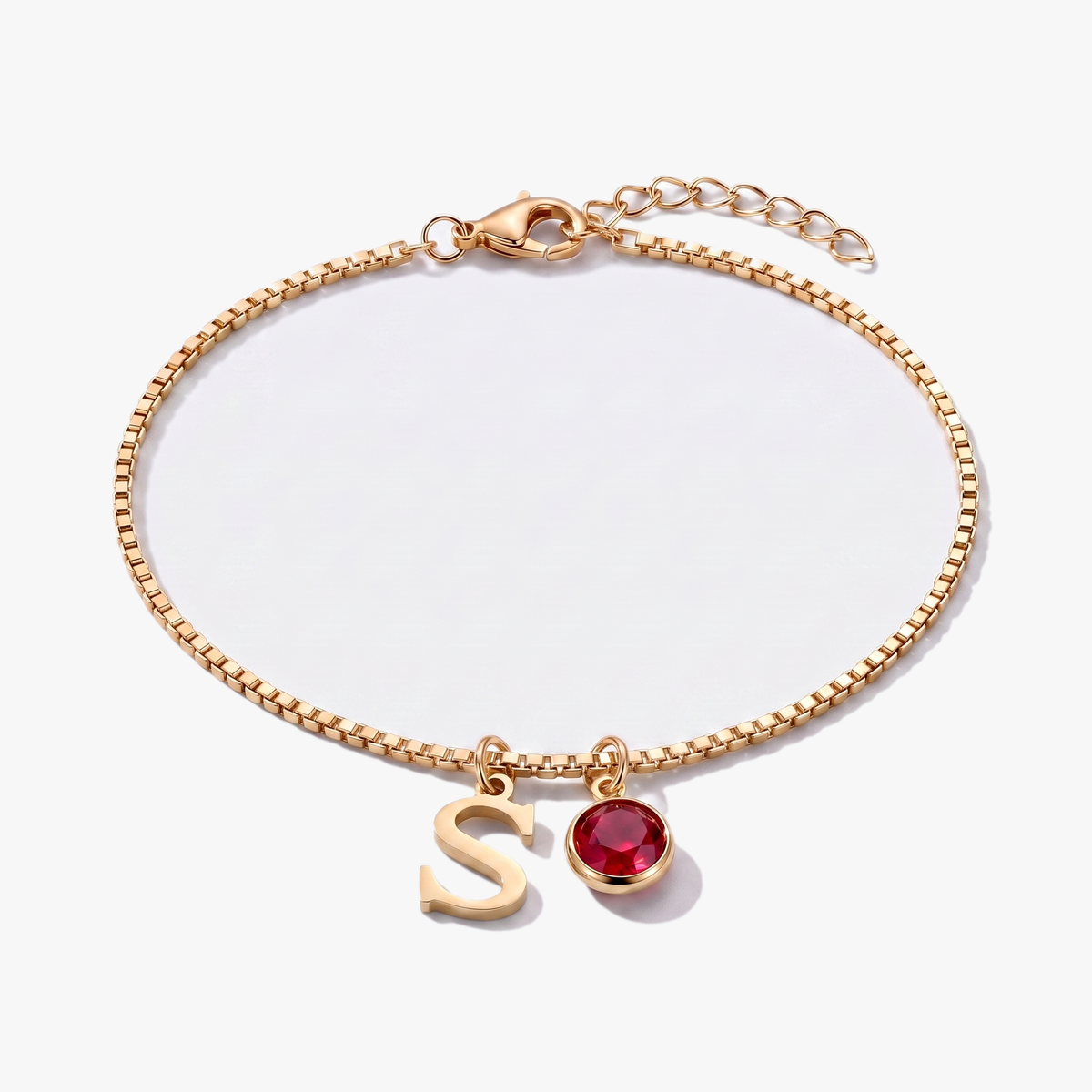 Pulsera letra S dorada con piedra de nacimiento Enero — Granate